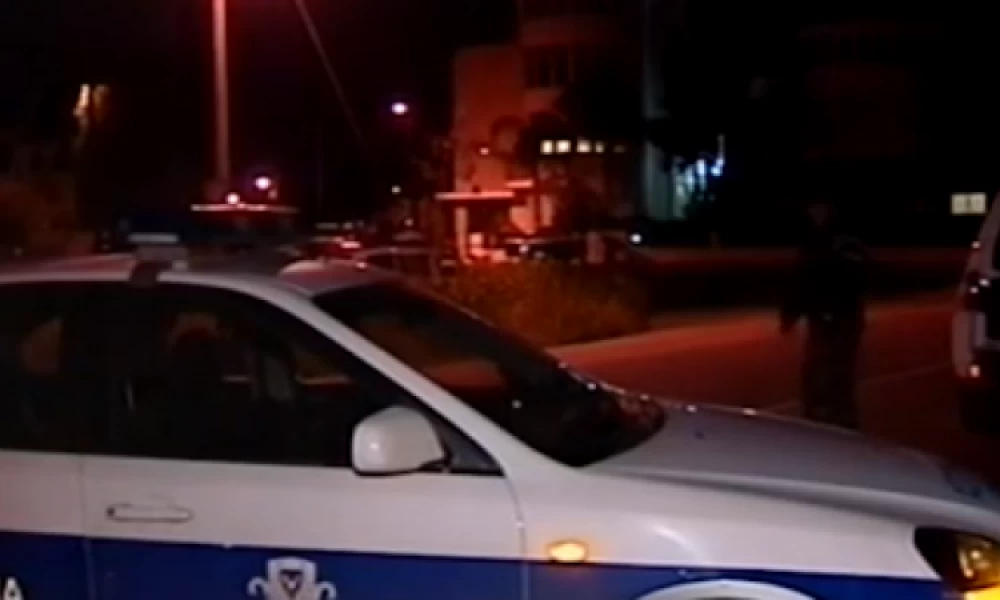 Επεισόδια την Πρωτοχρονιά στην Αμμόχωστο: Έβαλαν φωτιά και επιτέθηκαν με πέτρες (βίντεο)